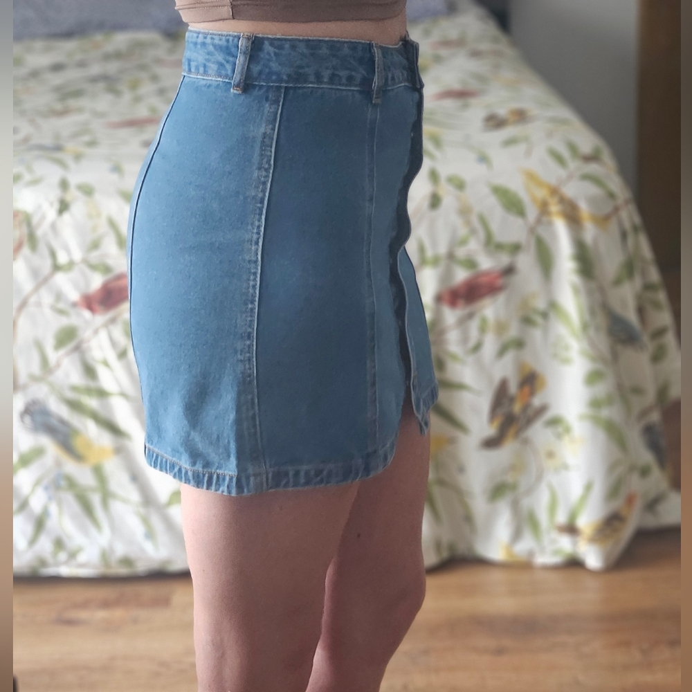 🖤3/$15 Denim Mini Skirt, Size Small - Picture 3 of 8